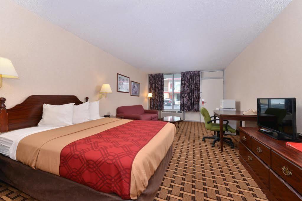 Econo Lodge Carlisle Eksteriør bilde