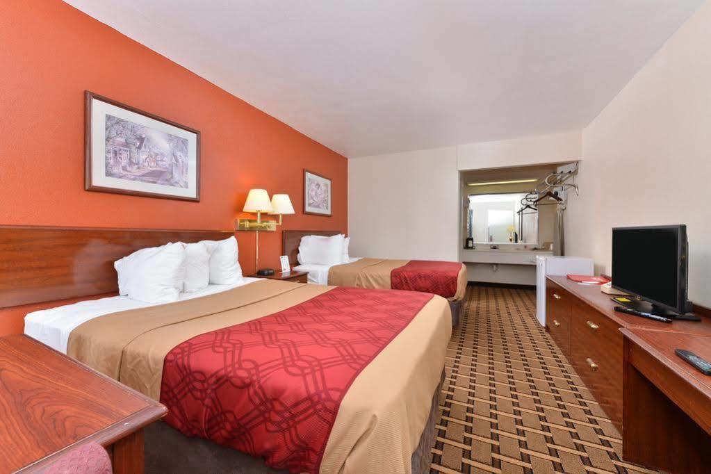 Econo Lodge Carlisle Eksteriør bilde